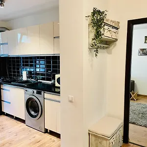 Thias -parter, Langa Spitalul Marie Curie Apartament