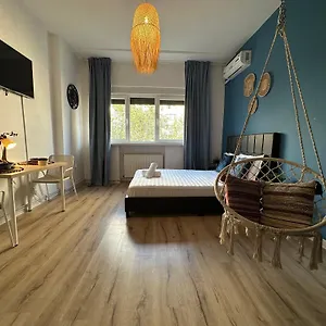 Central Studio Sapphire Bucarest