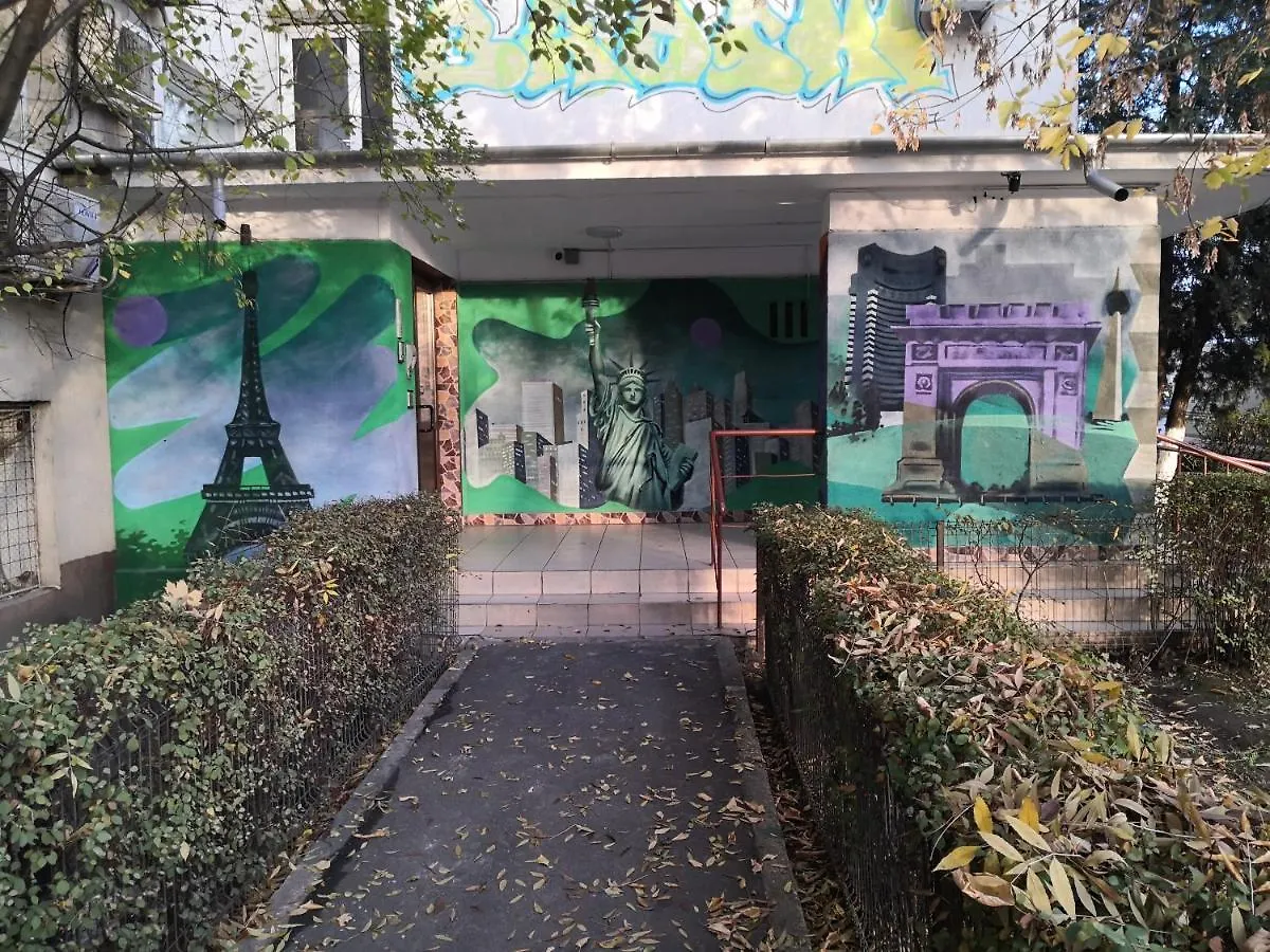 Studio Piata Victoriei Bucarest Romania